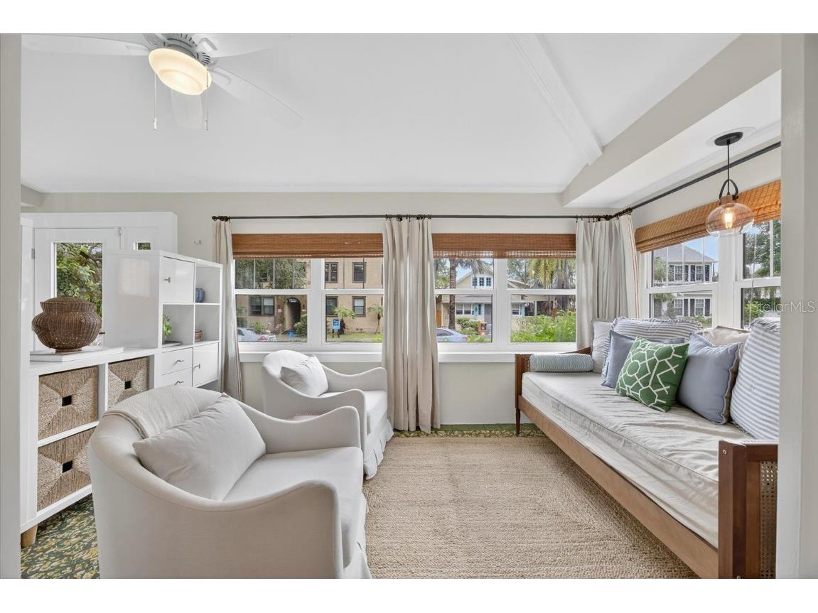 221 13th Avenue NE Saint Petersburg FL 33701 TB8411132 image4