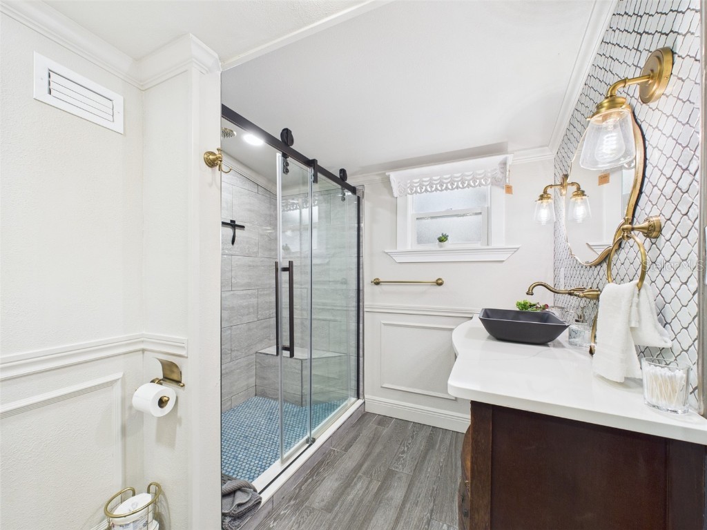 221 1st Street Davenport FL 33837 P4935604 image13