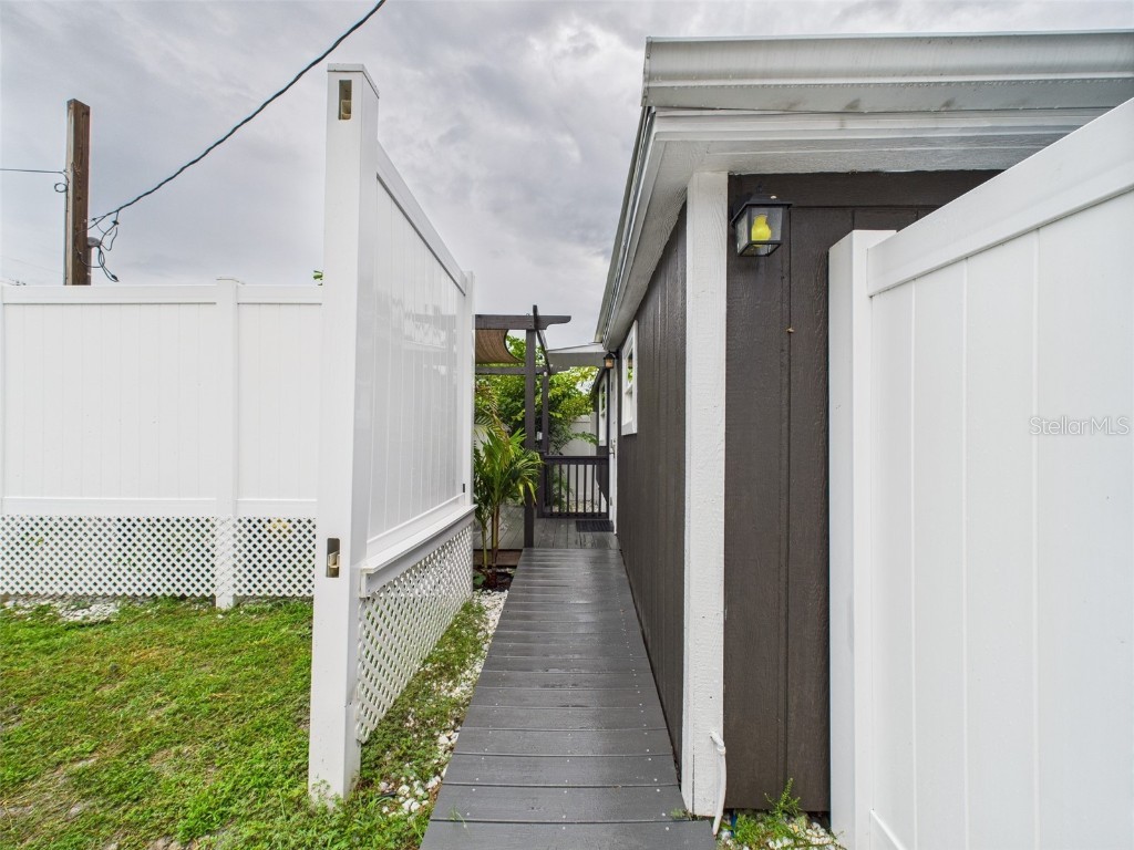 221 1st Street Davenport FL 33837 P4935604 image80