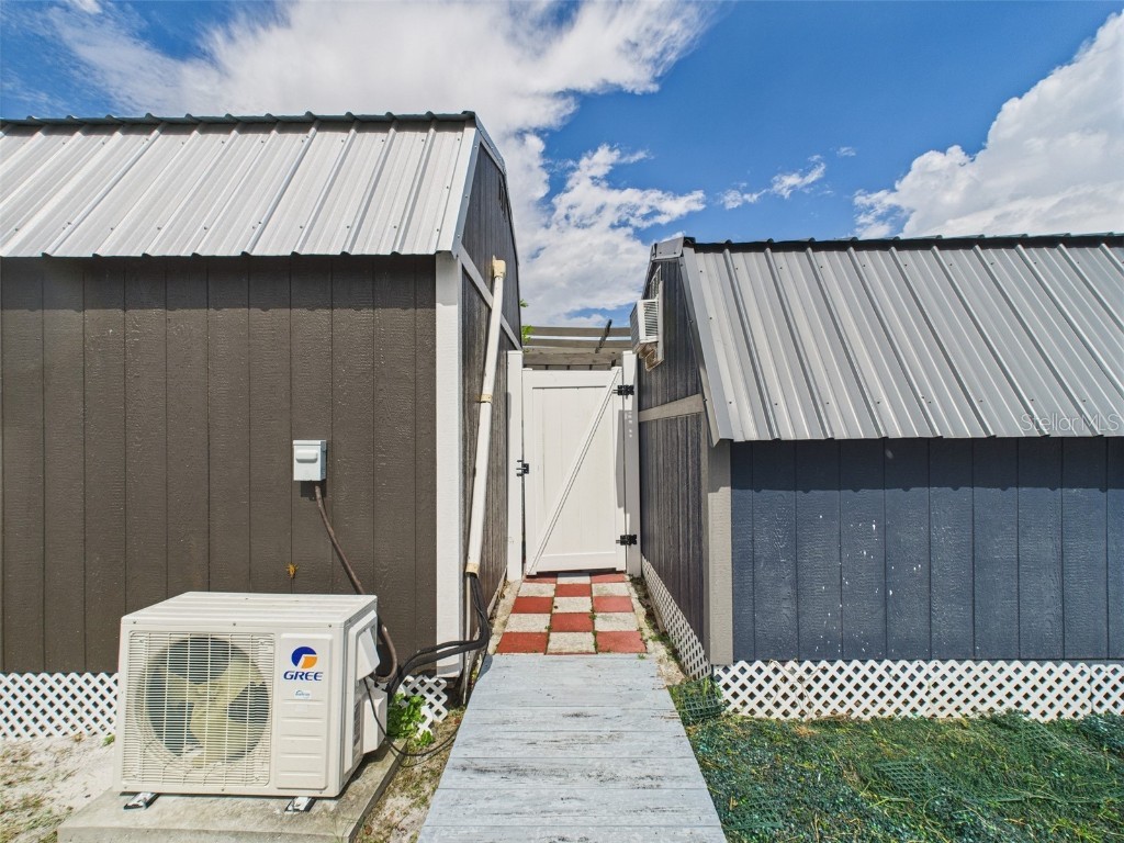 221 1st Street Davenport FL 33837 P4935604 image82