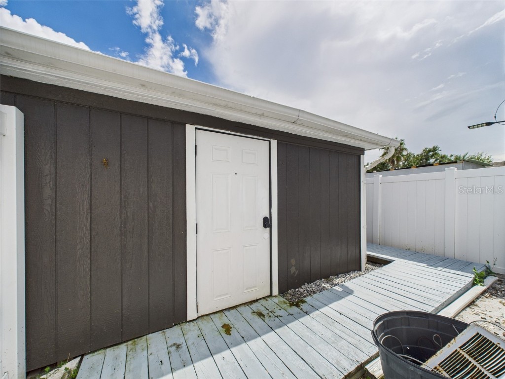 221 1st Street Davenport FL 33837 P4935604 image83