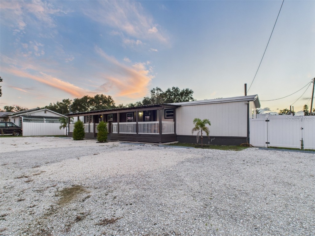 221 1st Street Davenport FL 33837 P4935604 image97