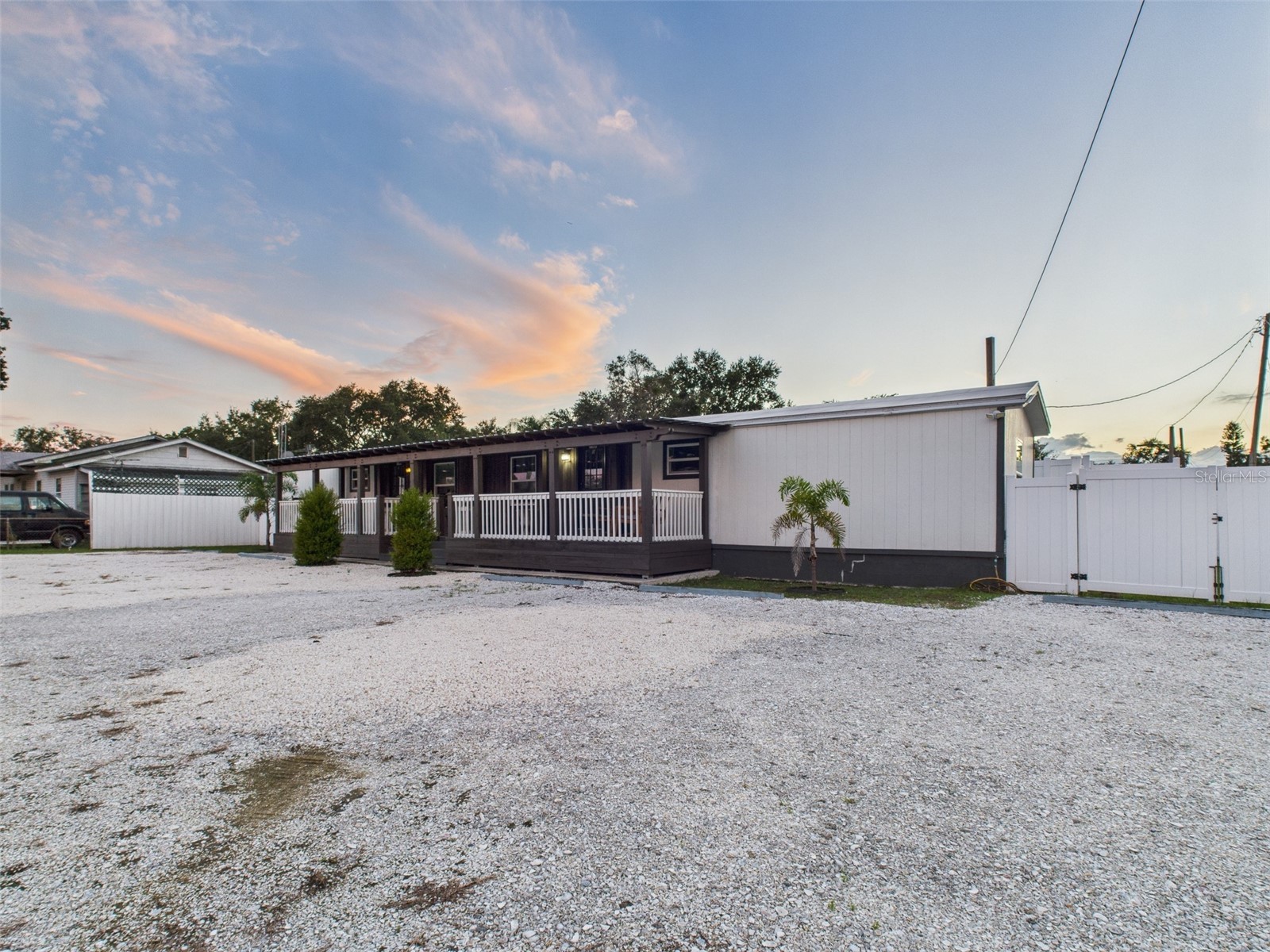 221 1st Street Davenport FL 33837 P4938304 image1