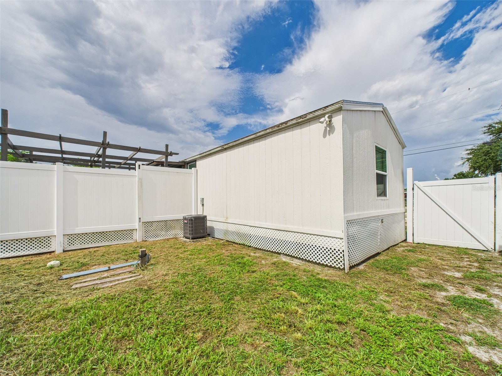 221 1st Street Davenport FL 33837 P4938304 image33