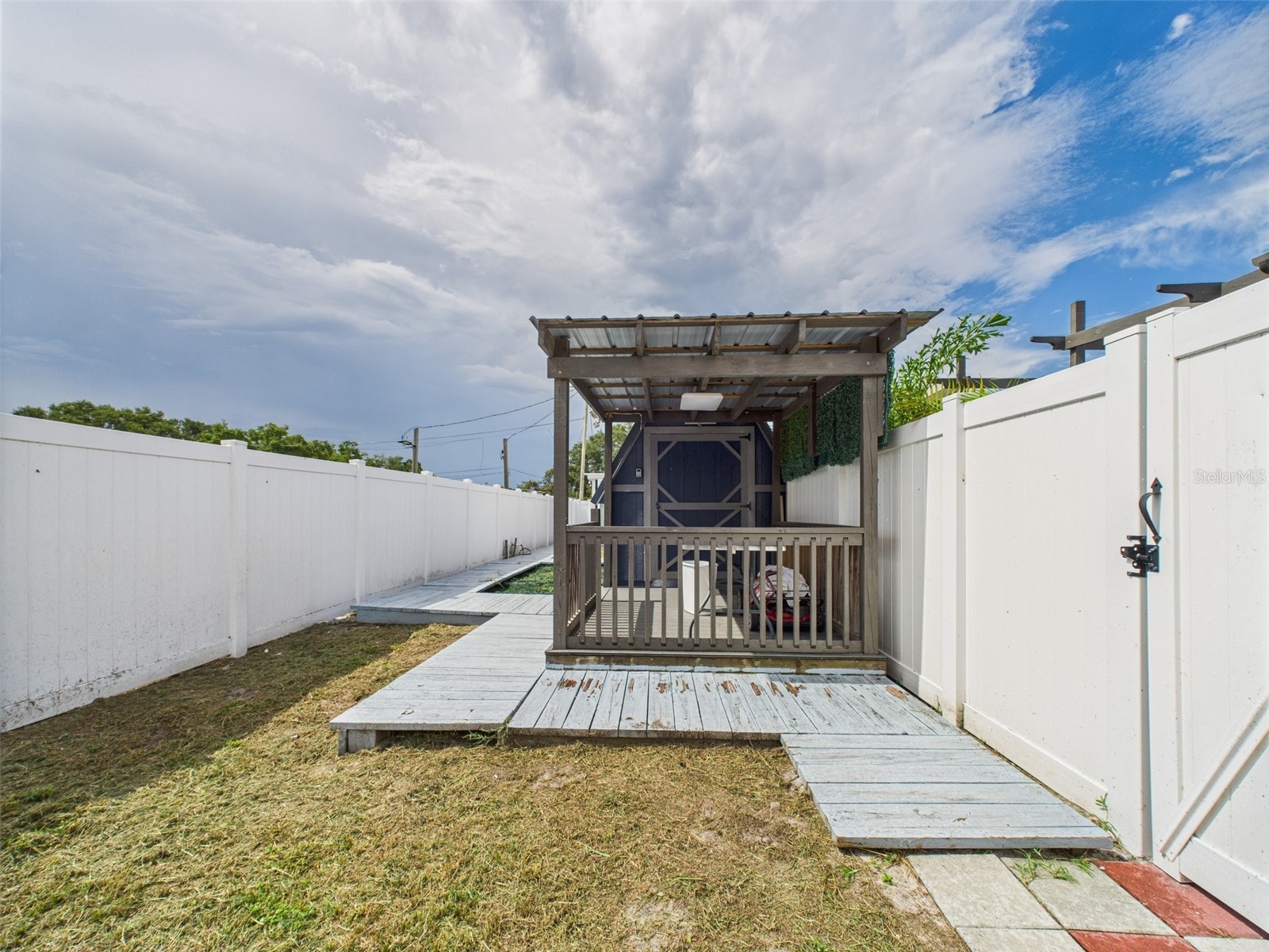 221 1st Street Davenport FL 33837 P4938304 image34