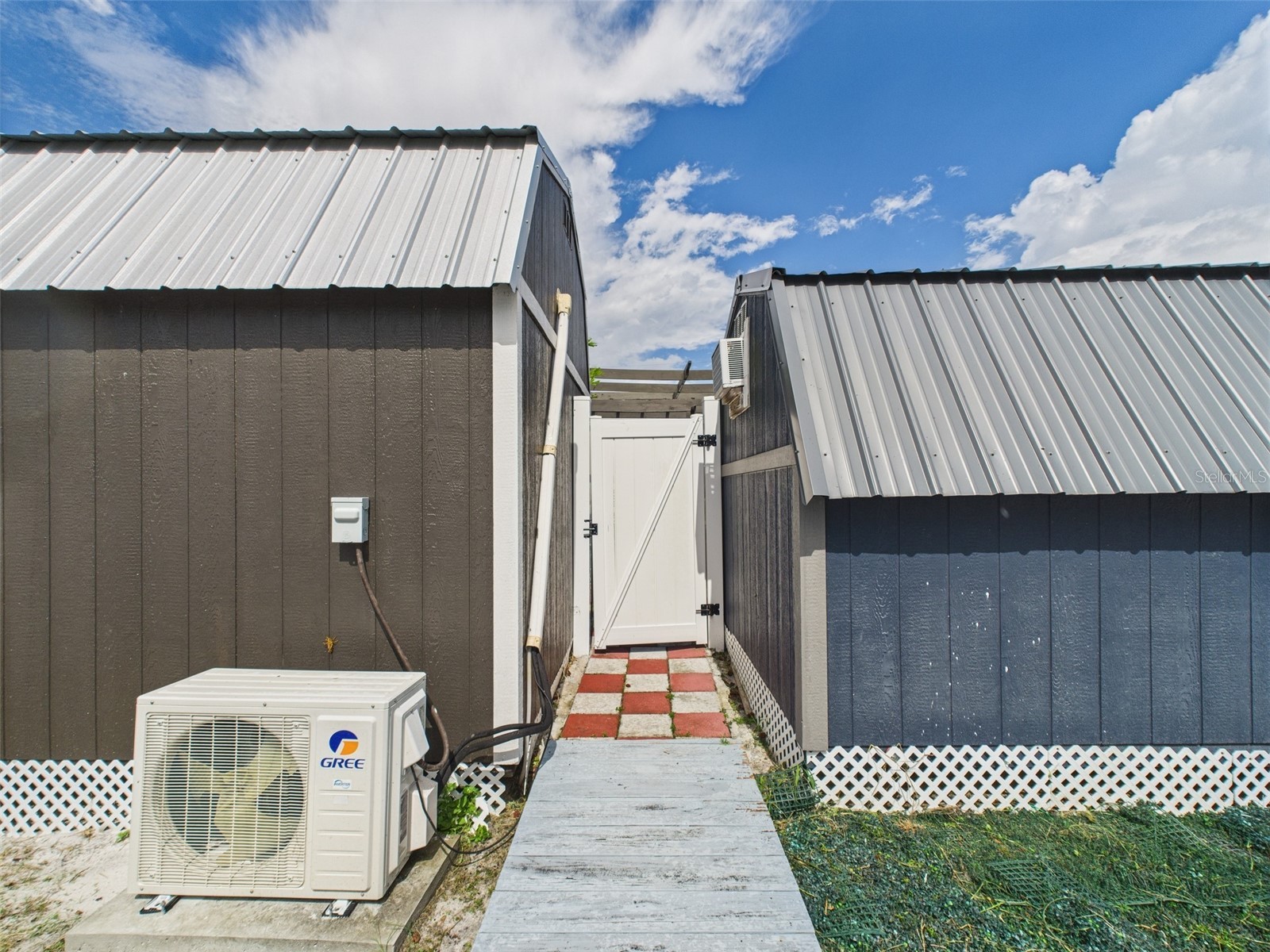 221 1st Street Davenport FL 33837 P4938304 image36