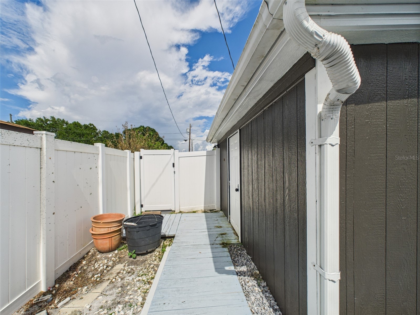221 1st Street Davenport FL 33837 P4938304 image37