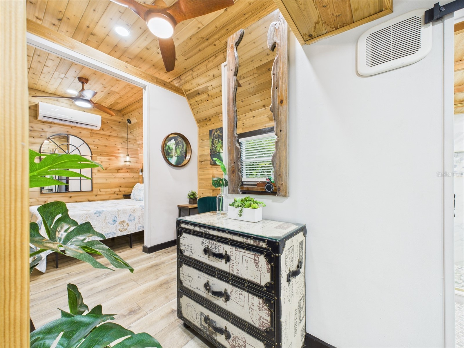 221 1st Street Davenport FL 33837 P4938304 image93