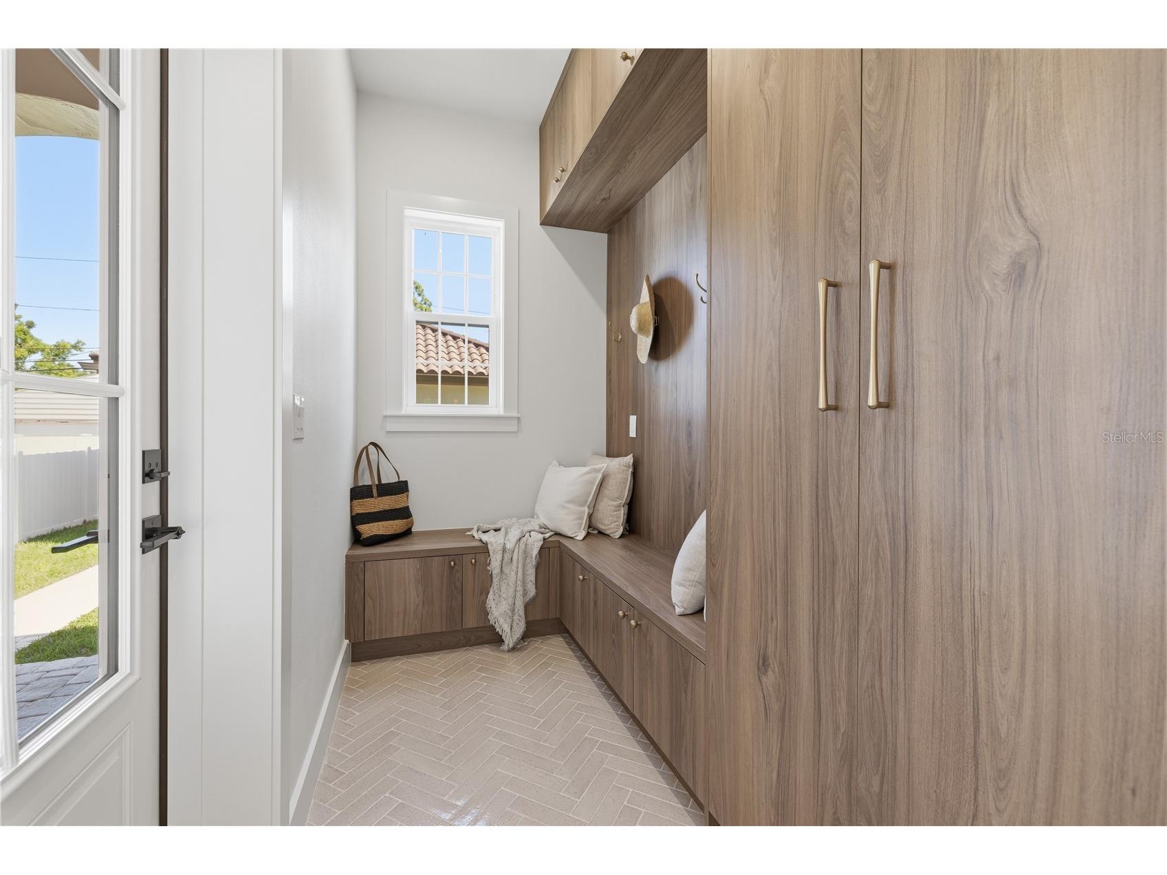 221 43rd Avenue N Saint Petersburg FL 33703 TB8500915 image20