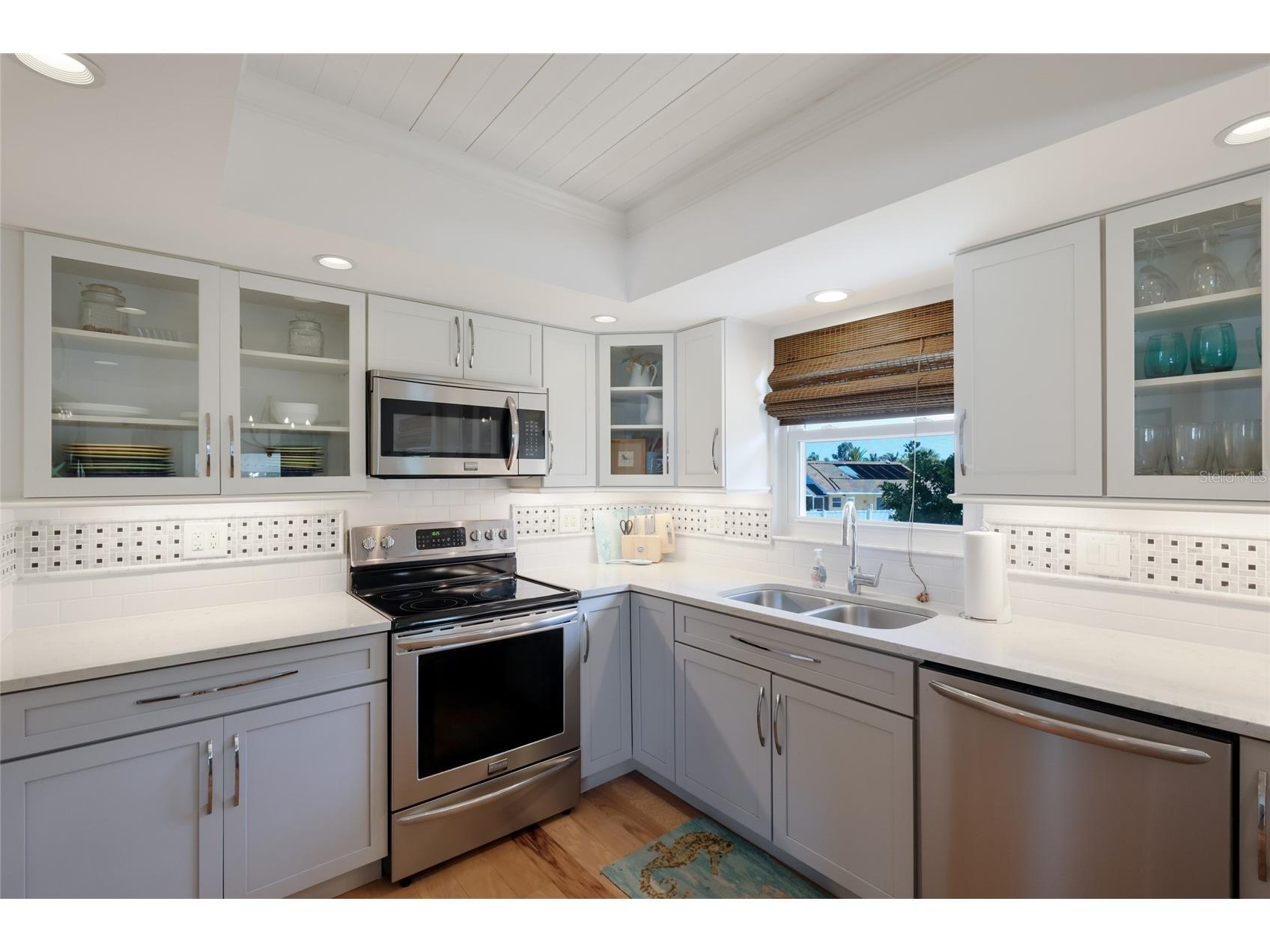 221 85th Street Holmes Beach FL 34217 A4693773 image14