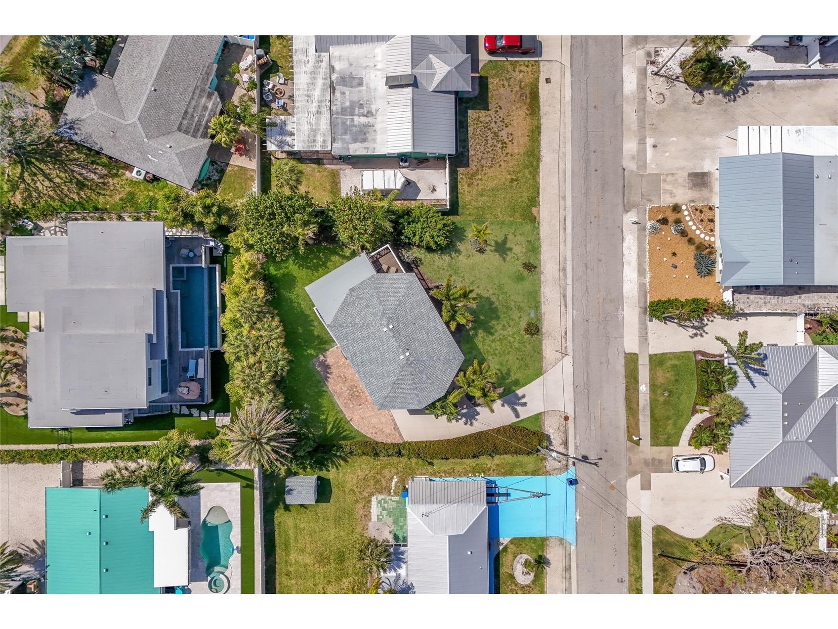221 85th Street Holmes Beach FL 34217 A4693773 image3