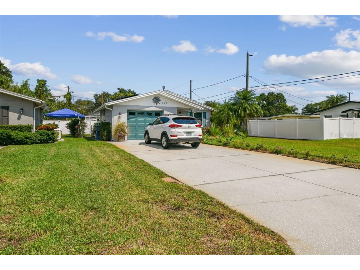221 92nd Avenue N Saint Petersburg FL 33702 T3471368 image1