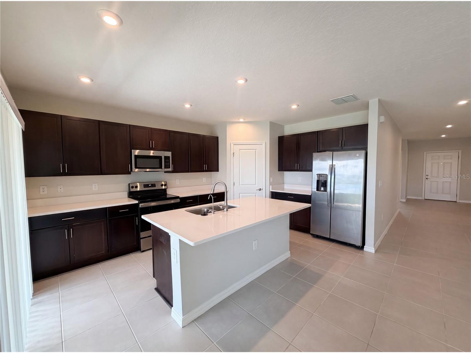 221 Aquamarine Lane Kissimmee FL 34758 O6407284 image4