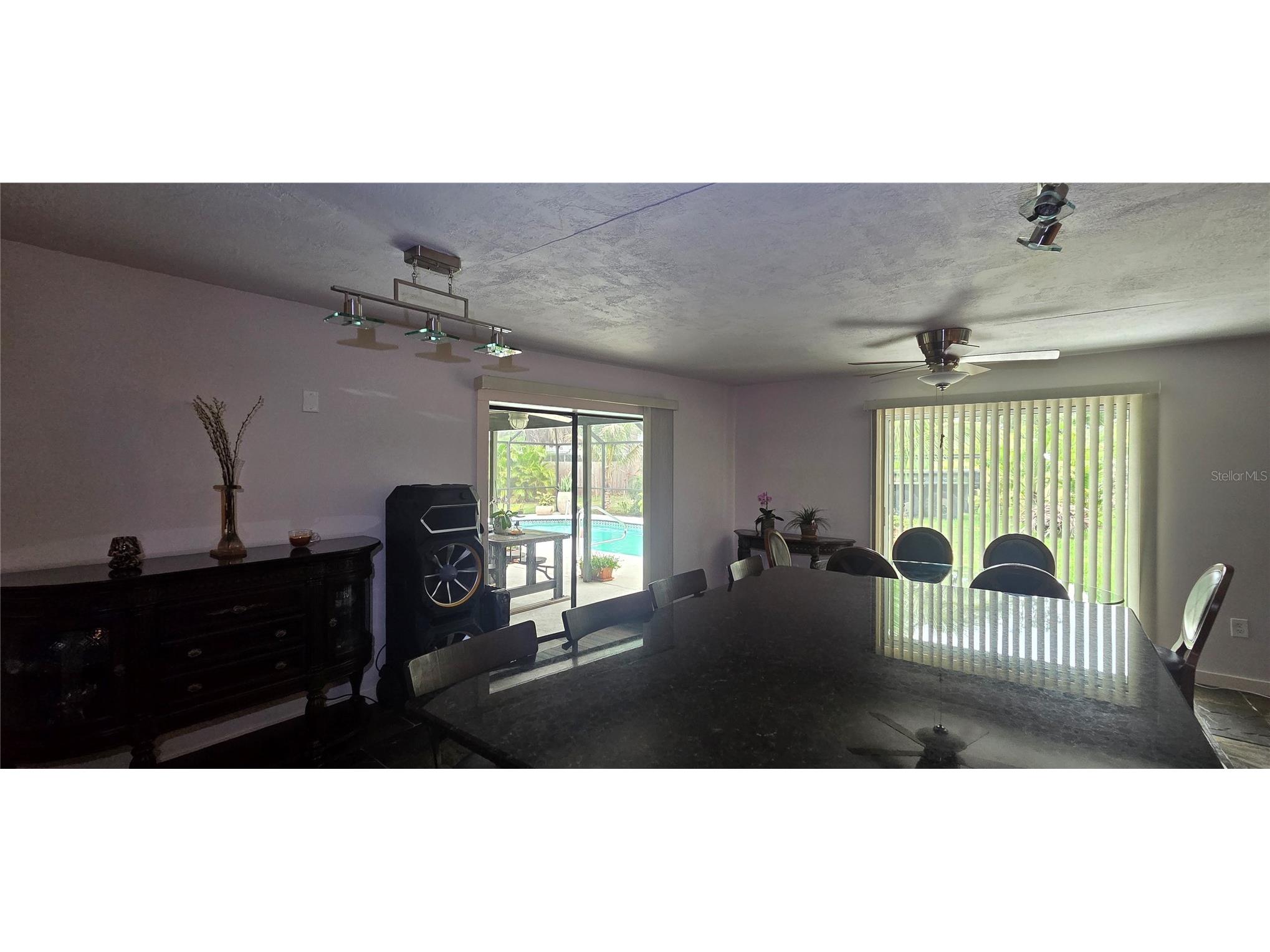 221 Dade Avenue Sarasota FL 34232 A4696280 image14