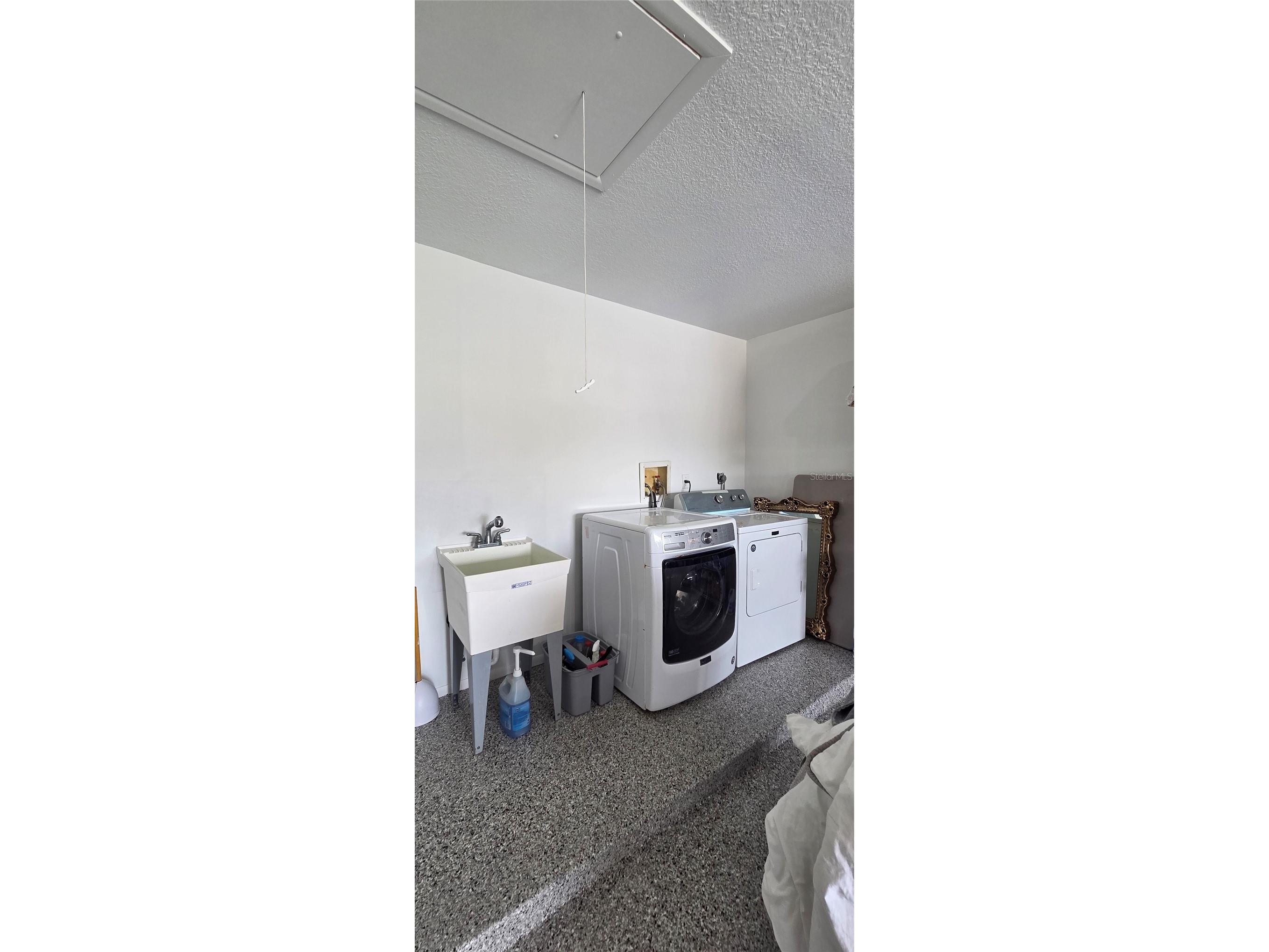 221 Dade Avenue Sarasota FL 34232 A4696280 image26