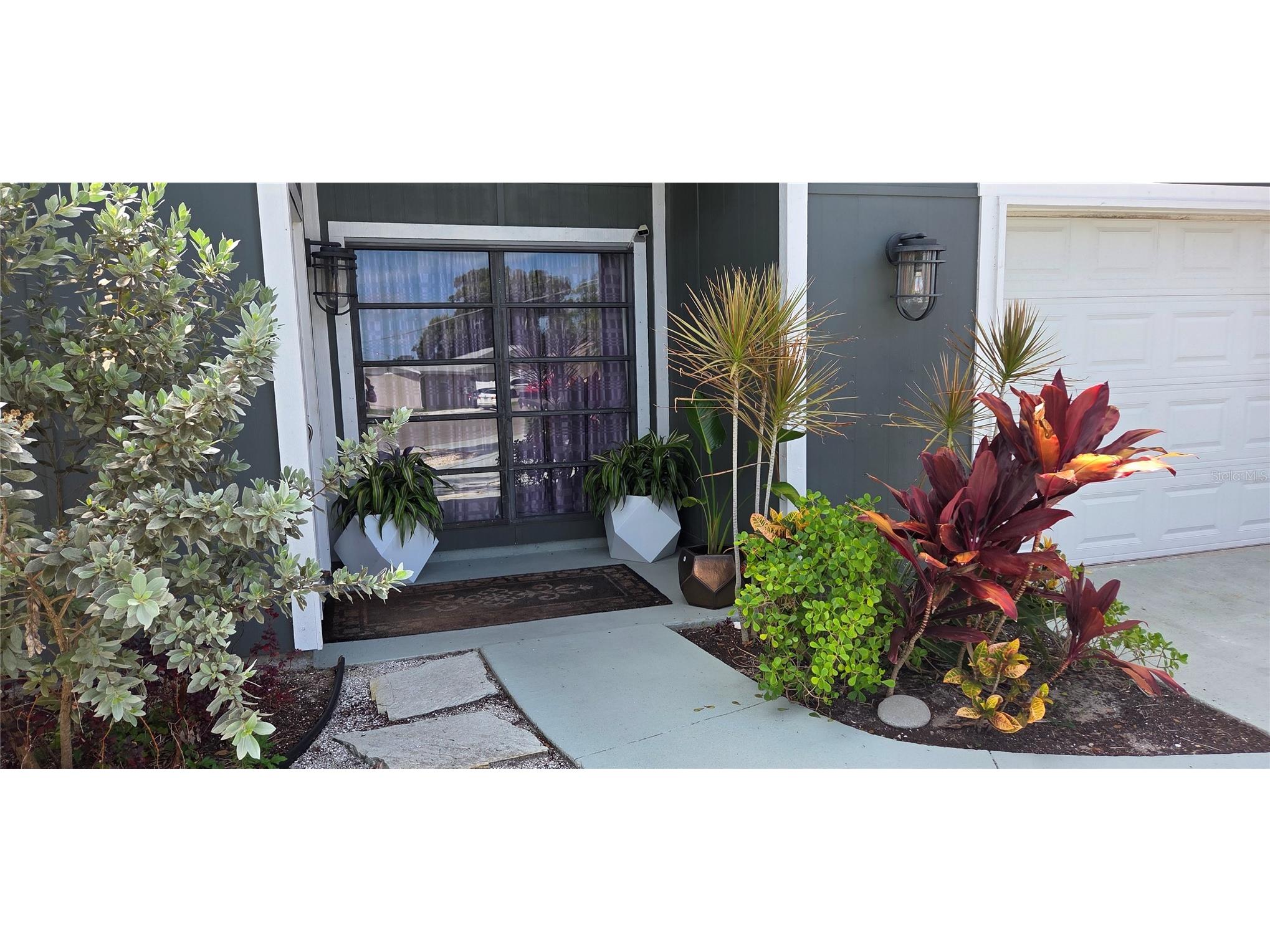 221 Dade Avenue Sarasota FL 34232 A4696280 image3