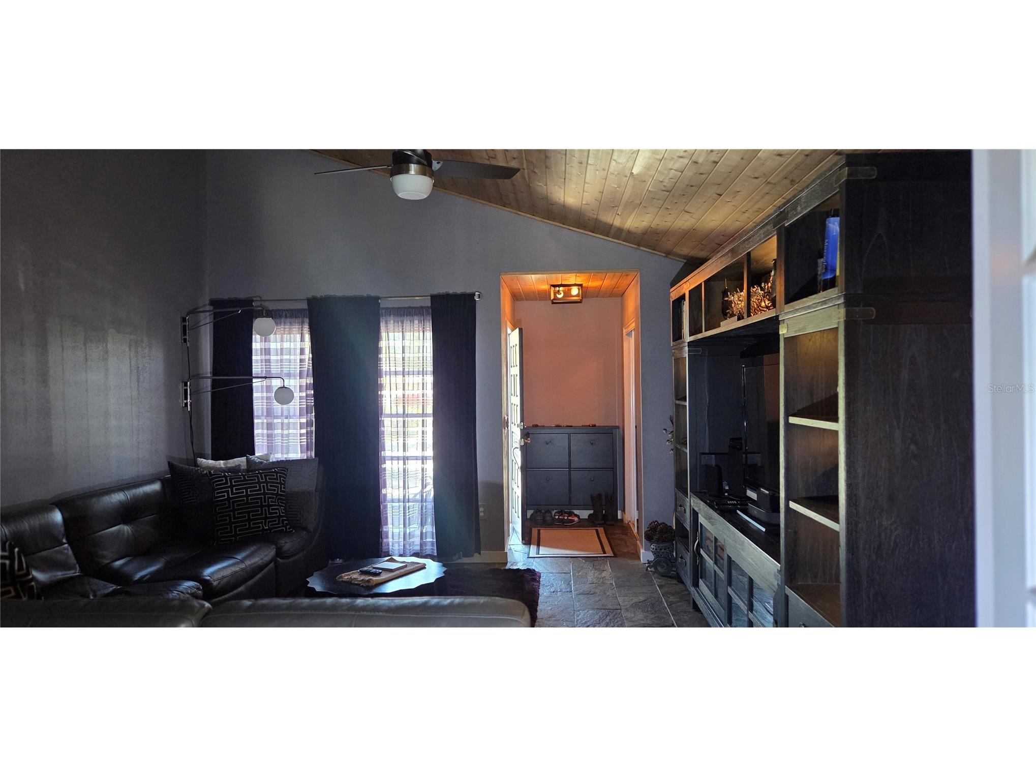 221 Dade Avenue Sarasota FL 34232 A4696280 image9