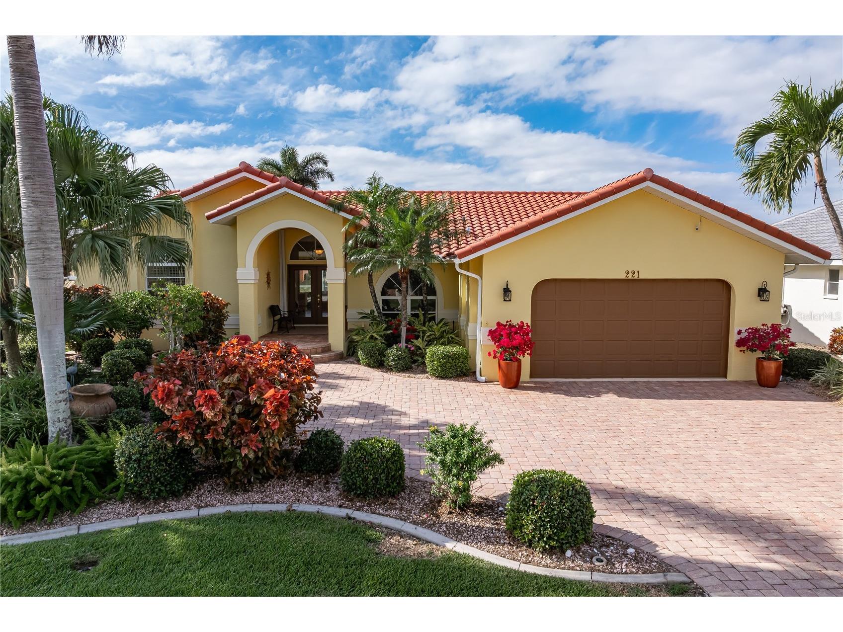 221 Di Vinci Drive Punta Gorda FL 33950 - TARPON INLET CANAL C7518981 image1