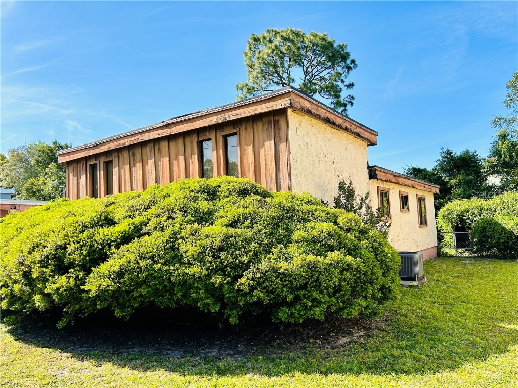 221 E Fern Drive Orange City FL 32763 O6193933 image1