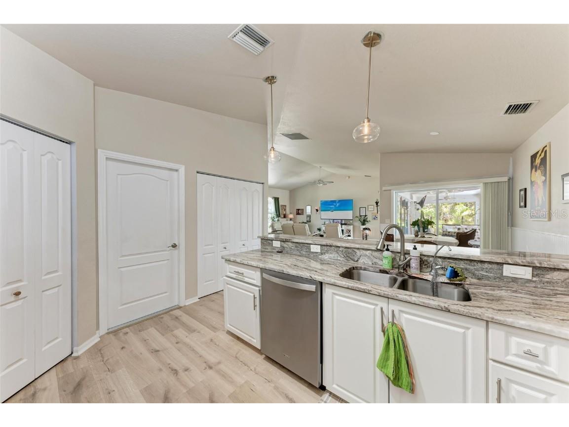 221 Fairway Road Rotonda West FL 33947 A4639923 image14