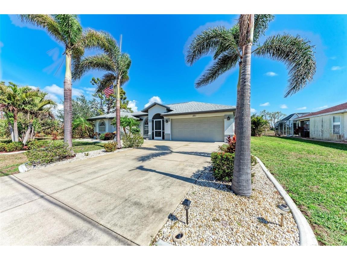 221 Fairway Road Rotonda West FL 33947 A4639923 image3