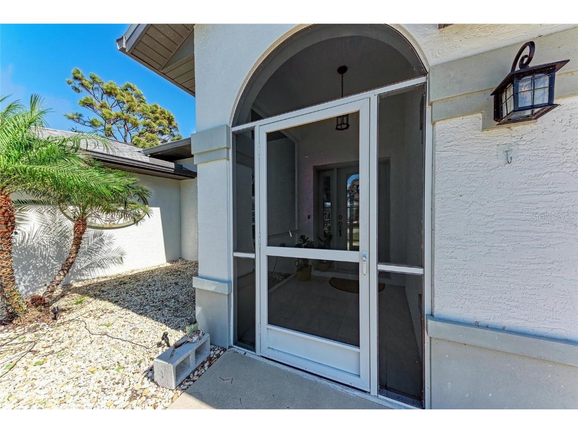 221 Fairway Road Rotonda West FL 33947 A4639923 image4