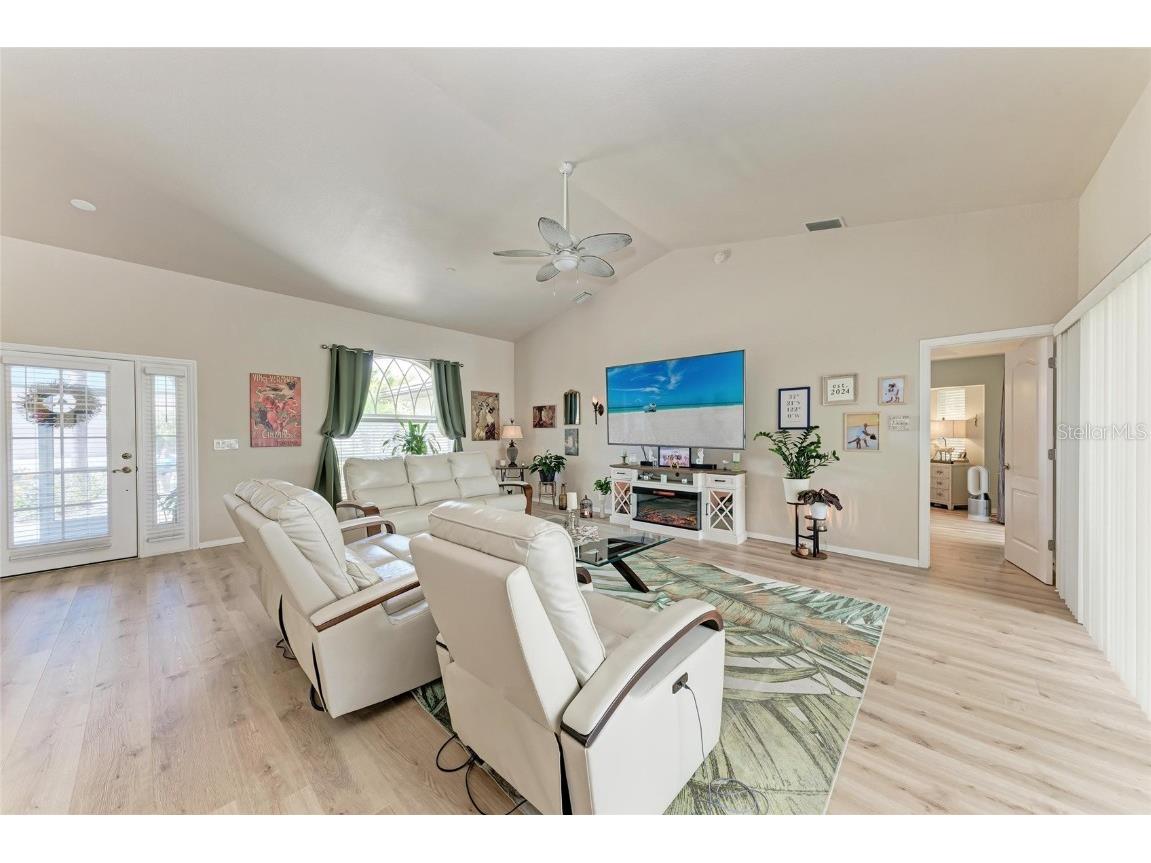 221 Fairway Road Rotonda West FL 33947 A4639923 image9