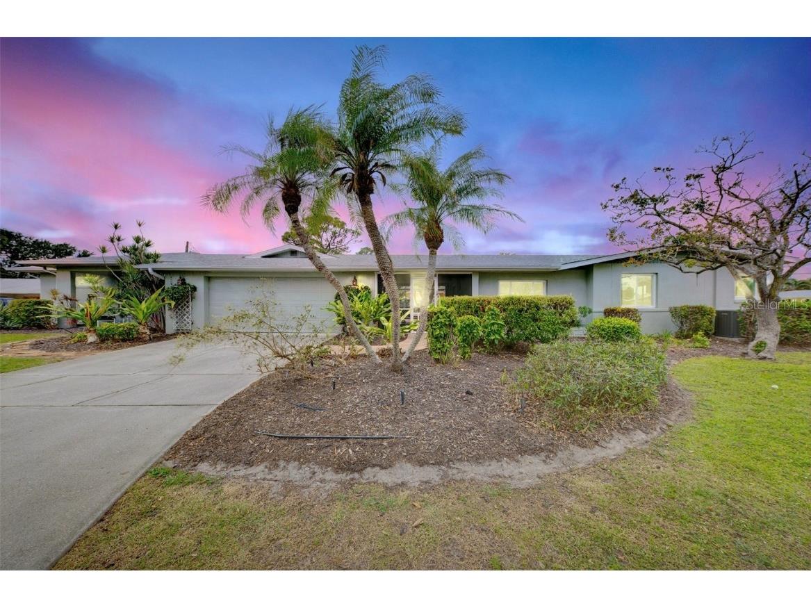 221 Firenze Avenue W Venice FL 34285 N6136712 image1