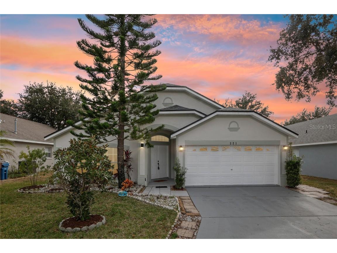 221 Garberia Drive Davenport FL 33837 S5139581 image1