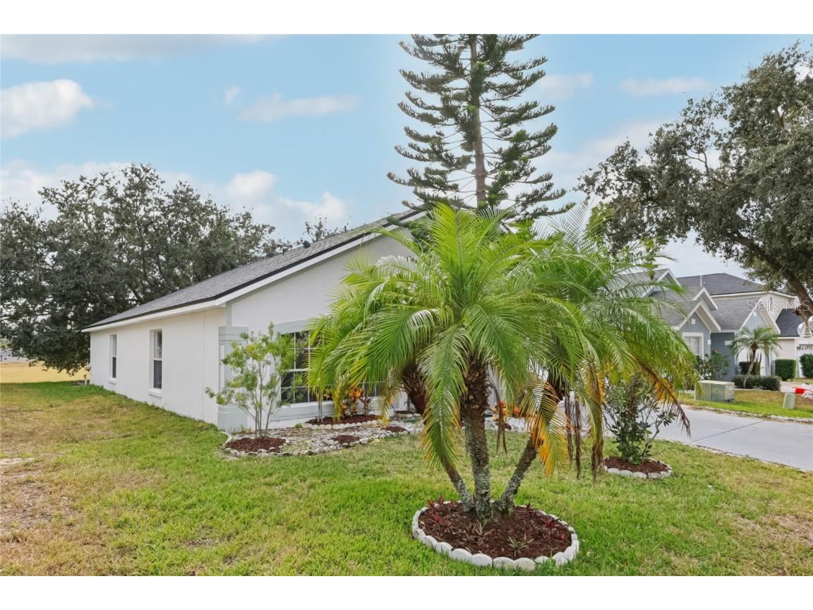 221 Garberia Drive Davenport FL 33837 S5139581 image2