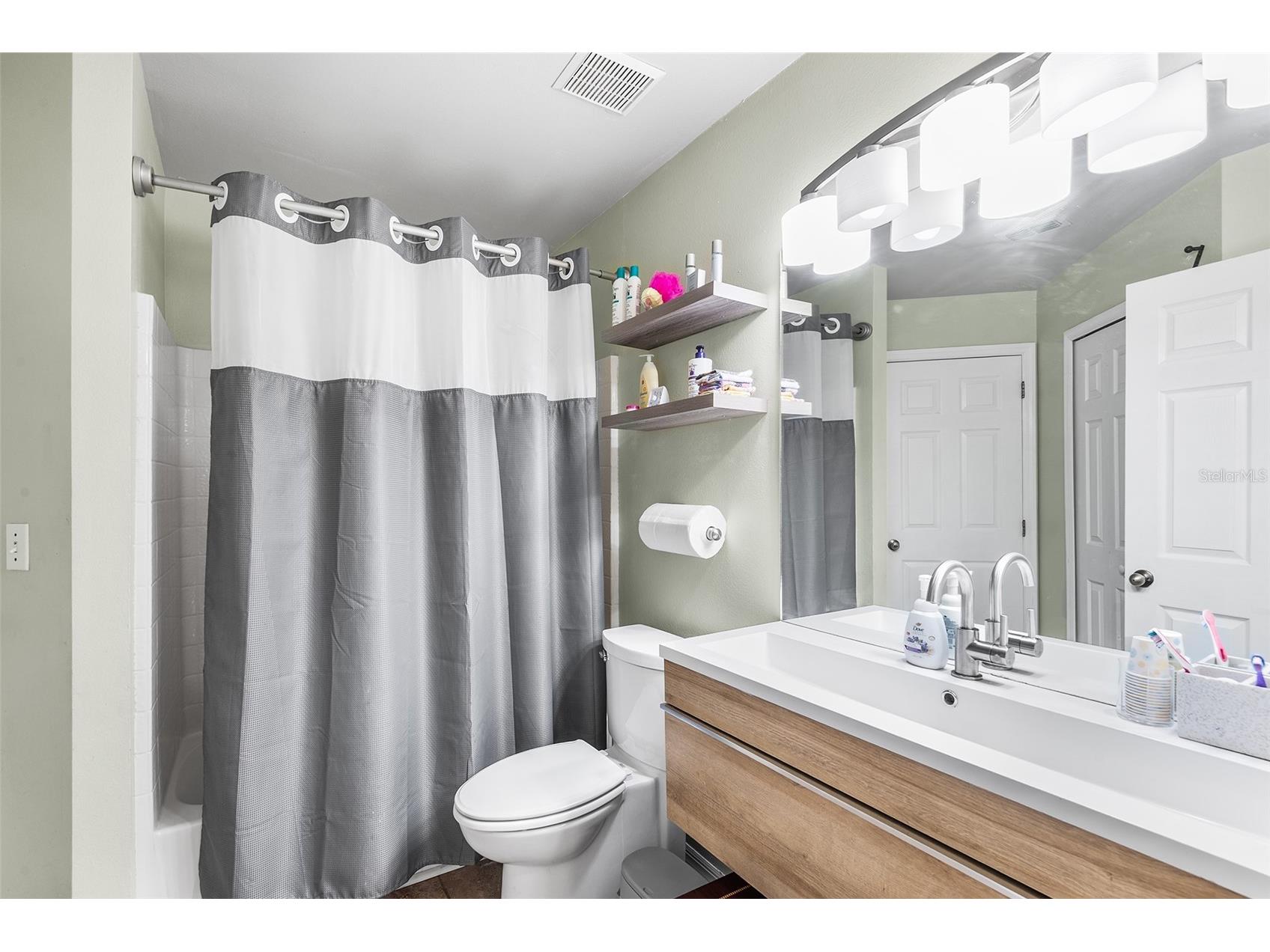 221 Grosvenor Loop Davenport FL 33897 L4959824 image24