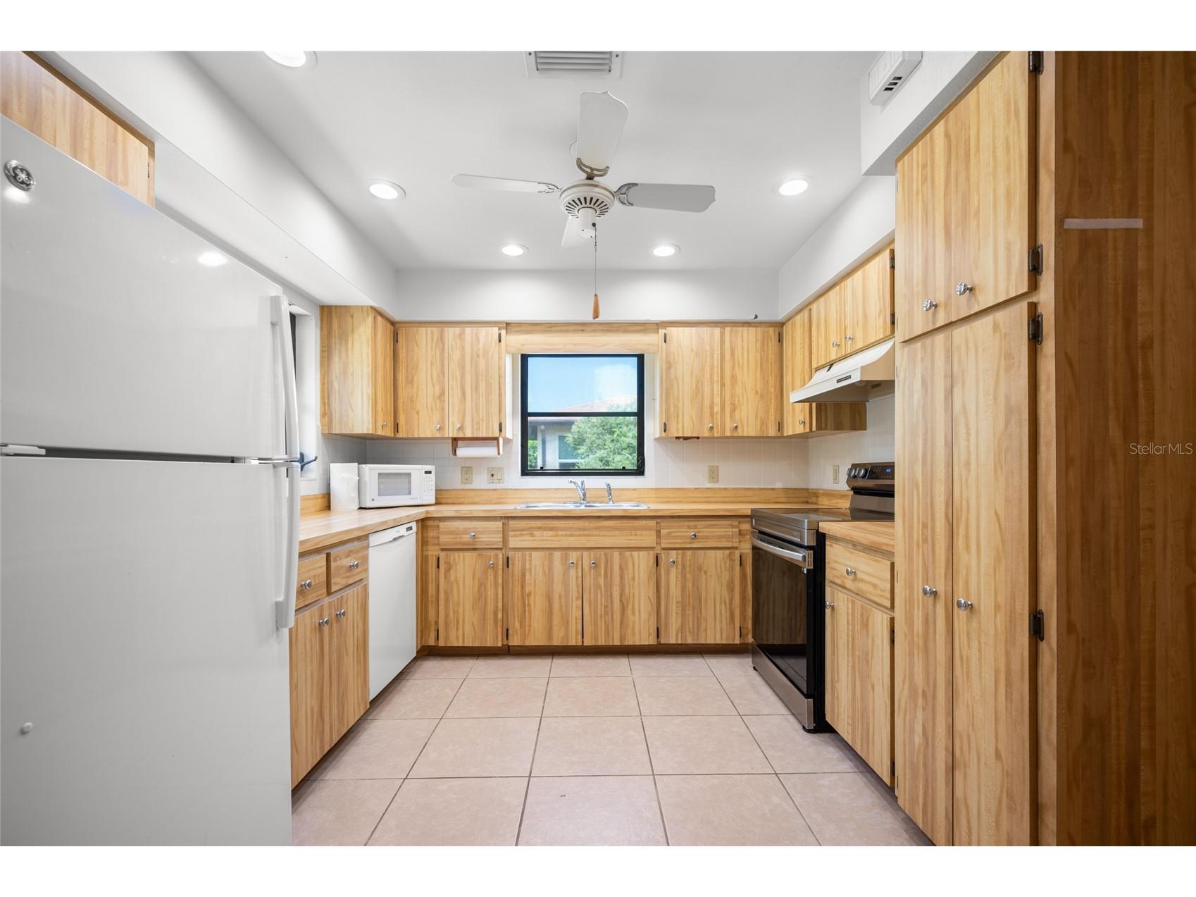 221 High Point Drive #221A Englewood FL 34223 D6147756 image10