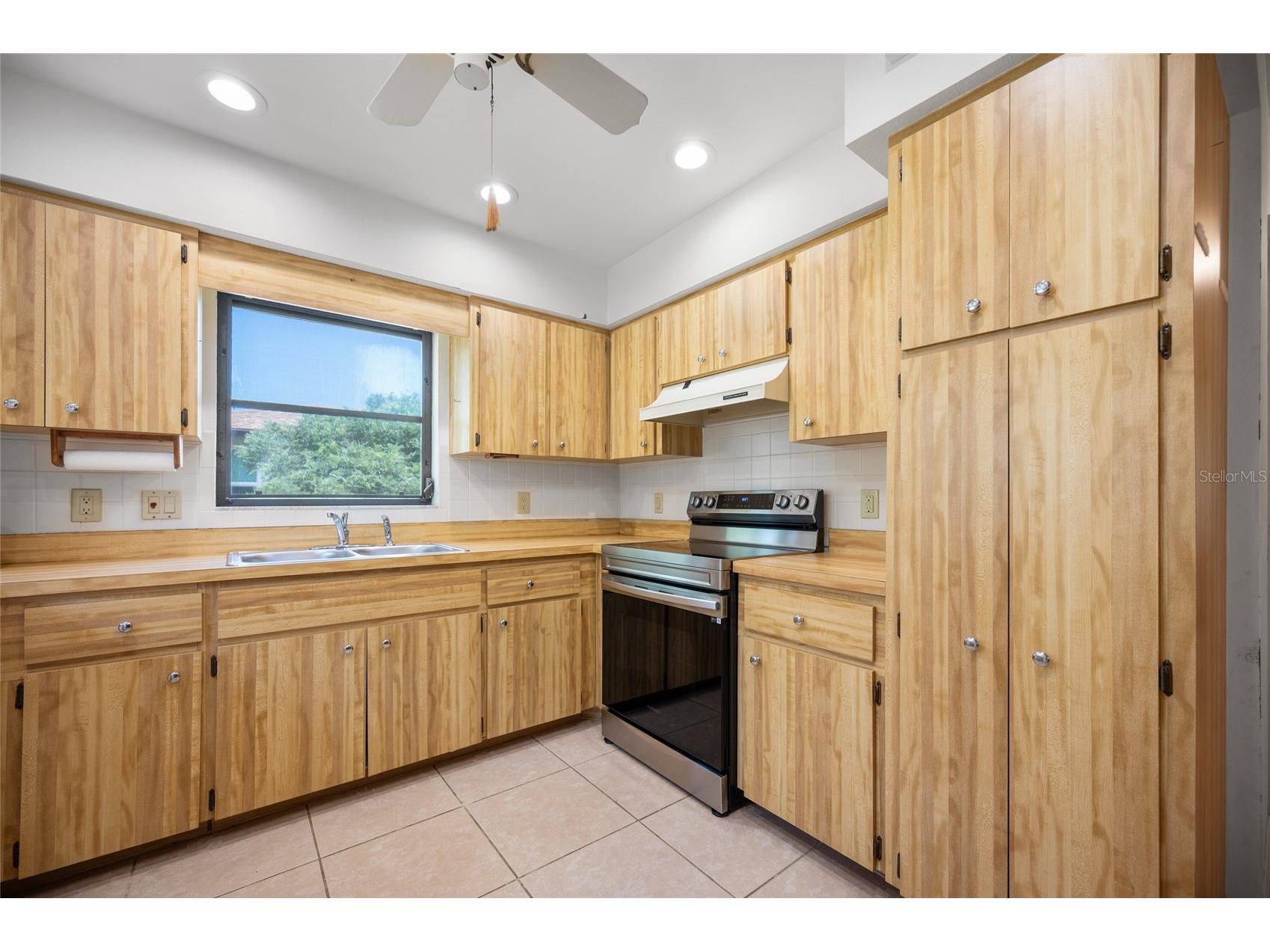 221 High Point Drive #221A Englewood FL 34223 D6147756 image12