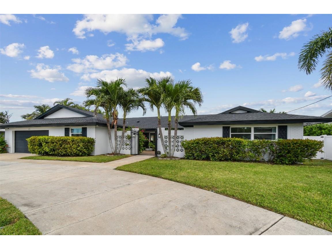 221 Howard Drive Belleair Beach FL 33786 - INTERCOASTAL TB8446537 image5