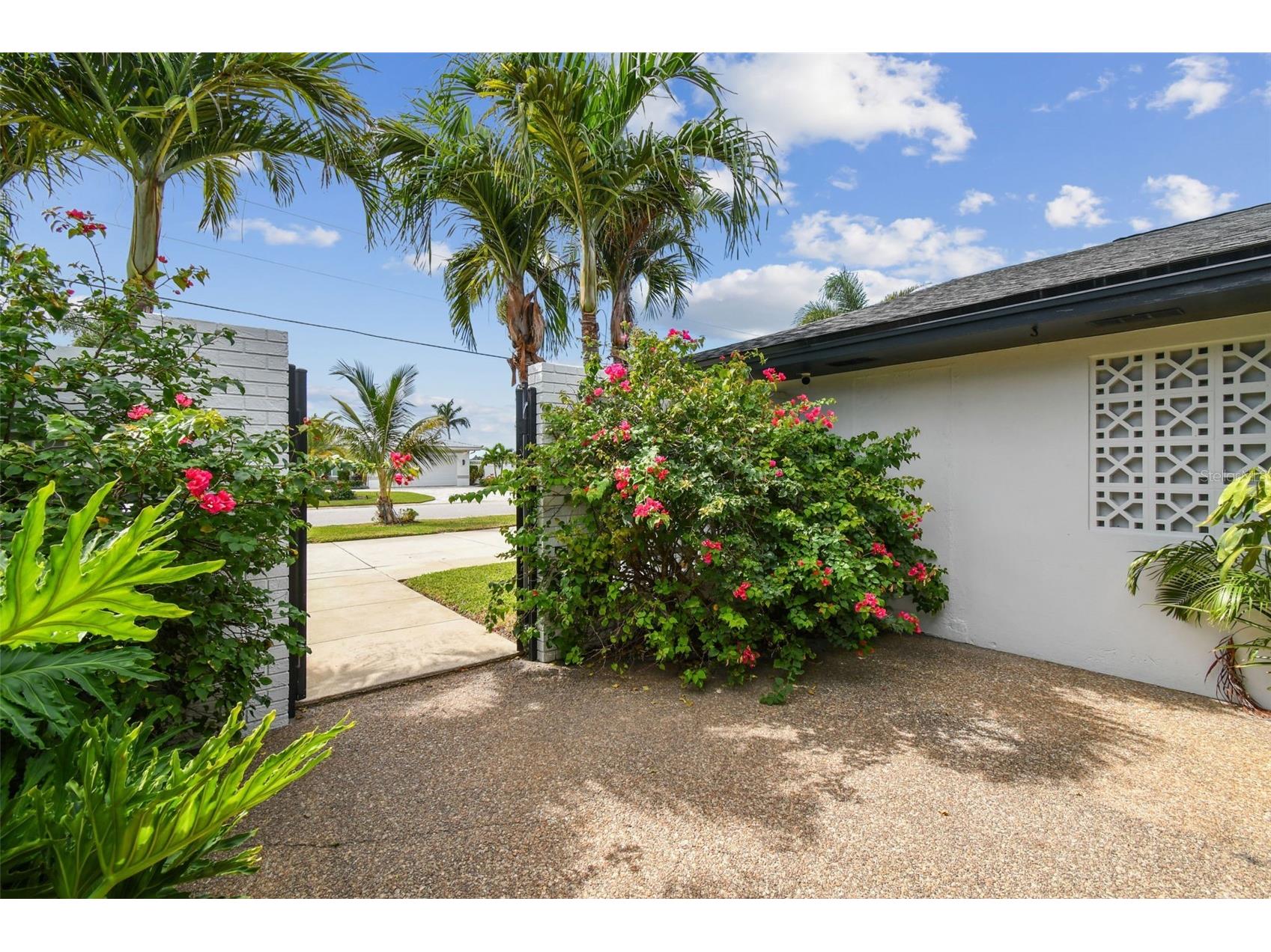 221 Howard Drive Belleair Beach FL 33786 - INTERCOASTAL TB8489096 image10