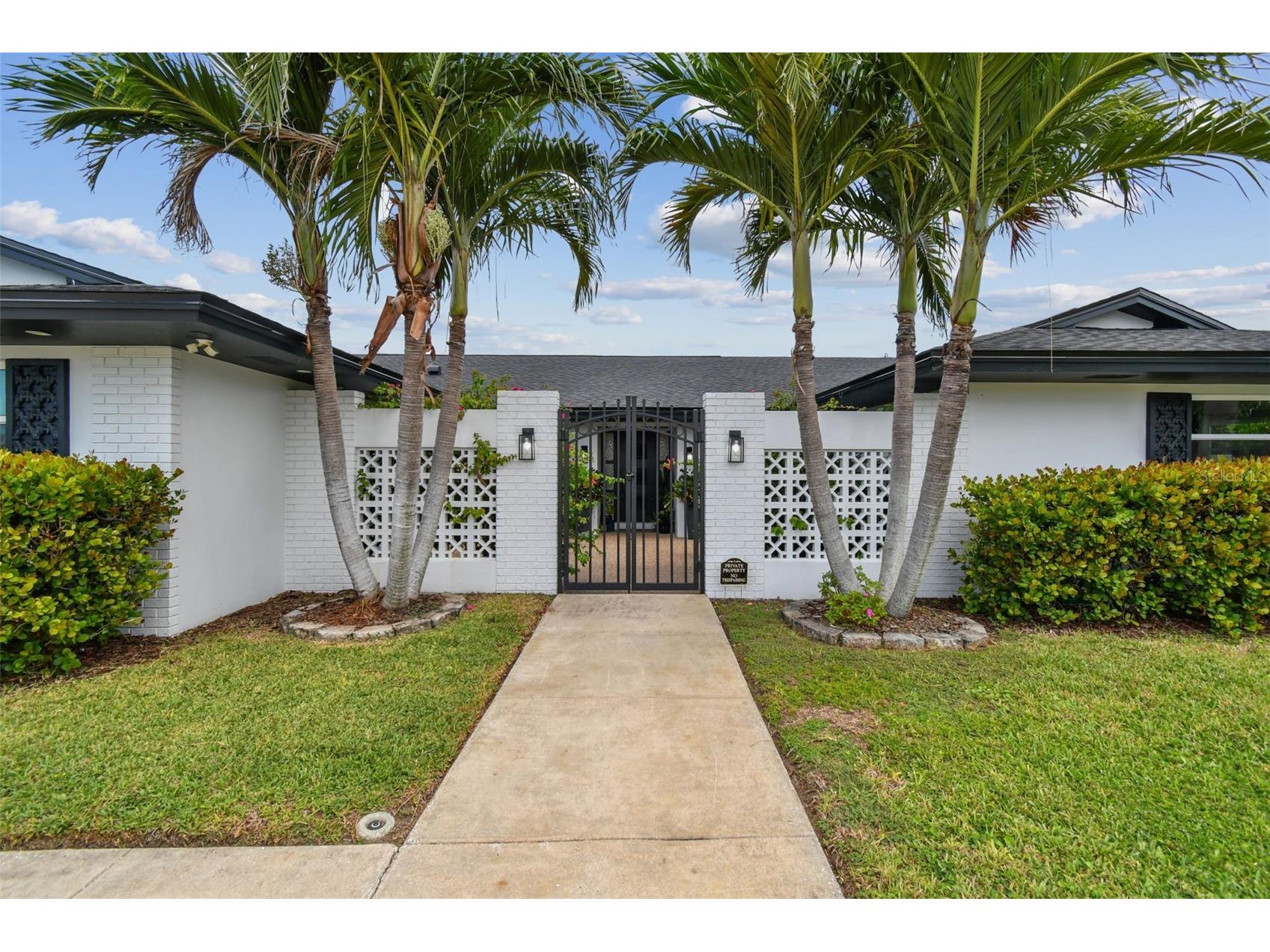 221 Howard Drive Belleair Beach FL 33786 - INTERCOASTAL TB8489096 image6