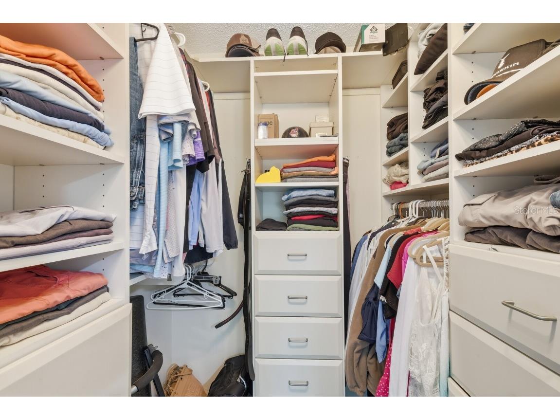 221 Island Circle Sarasota FL 34242 A4668472 image15