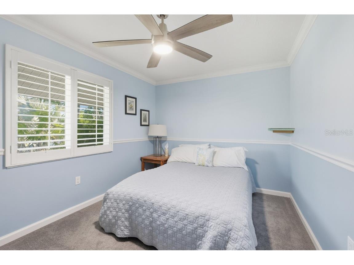 221 Island Circle Sarasota FL 34242 A4668472 image17