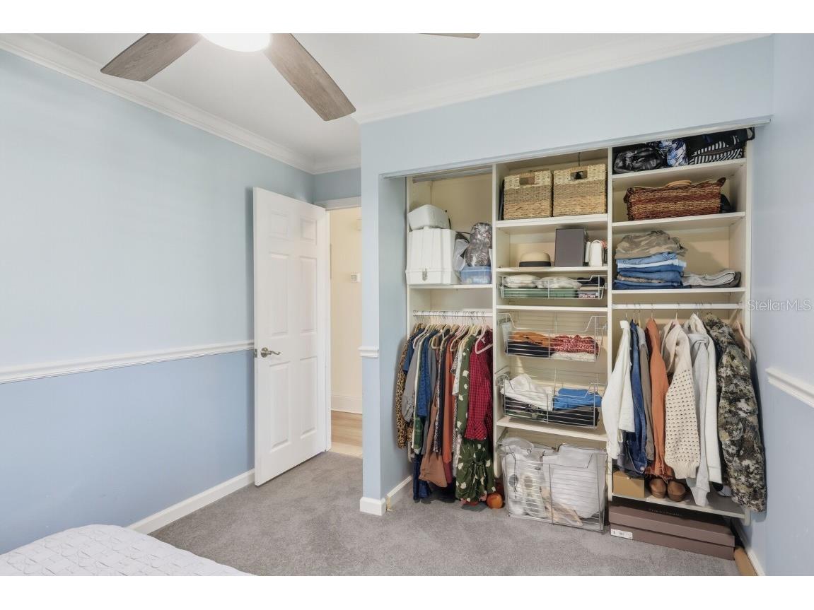 221 Island Circle Sarasota FL 34242 A4668472 image18