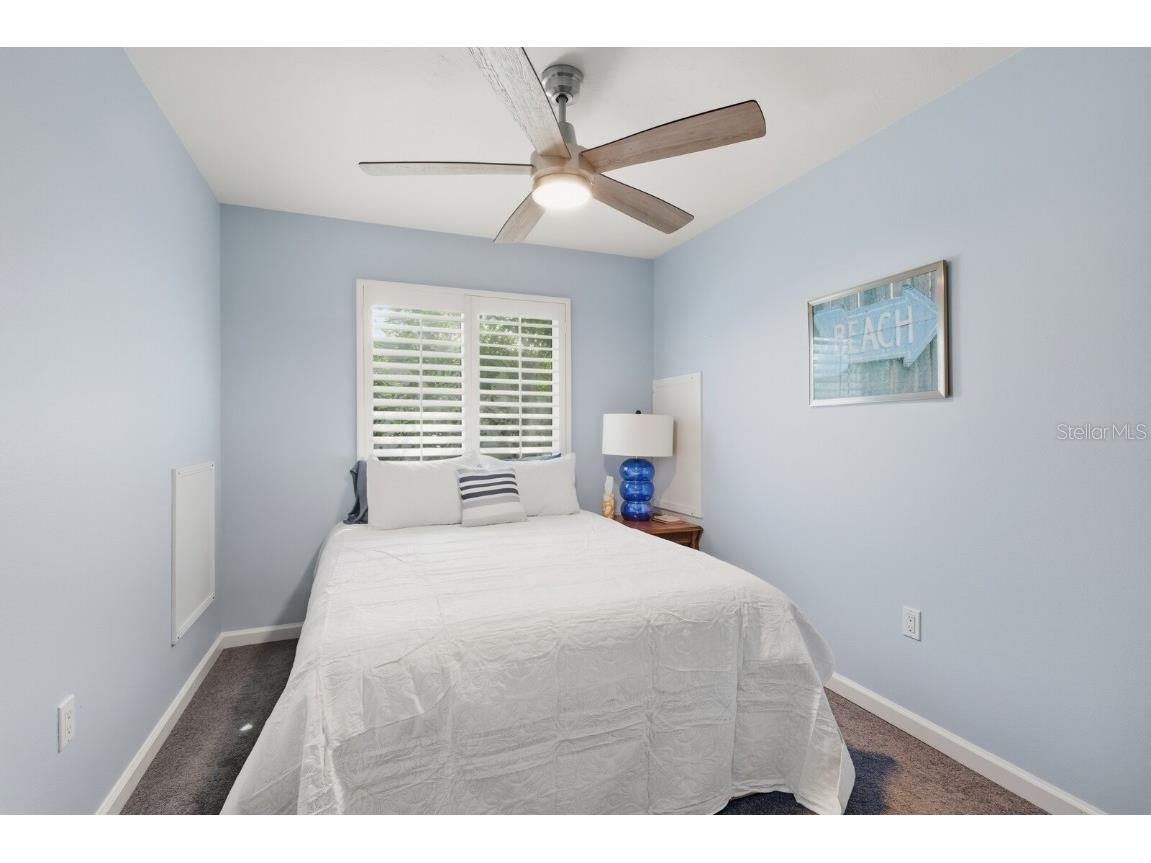 221 Island Circle Sarasota FL 34242 A4668472 image20