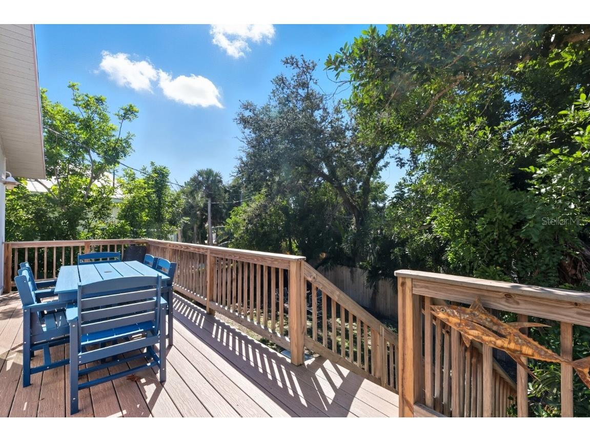 221 Island Circle Sarasota FL 34242 A4668472 image23