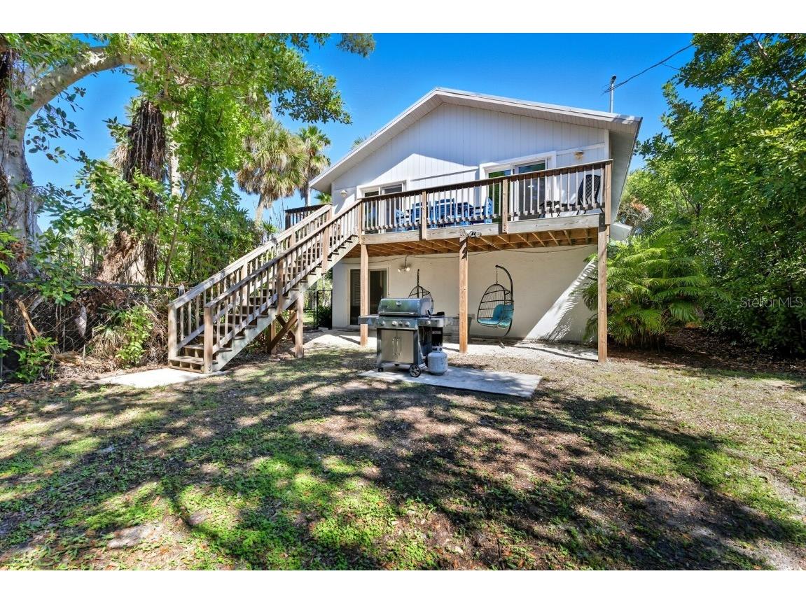 221 Island Circle Sarasota FL 34242 A4668472 image25