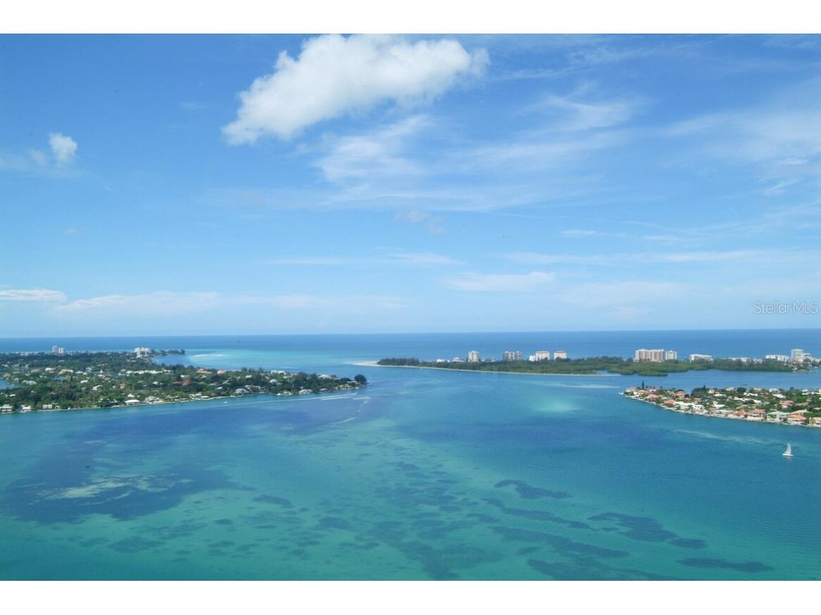 221 Island Circle Sarasota FL 34242 A4668472 image38