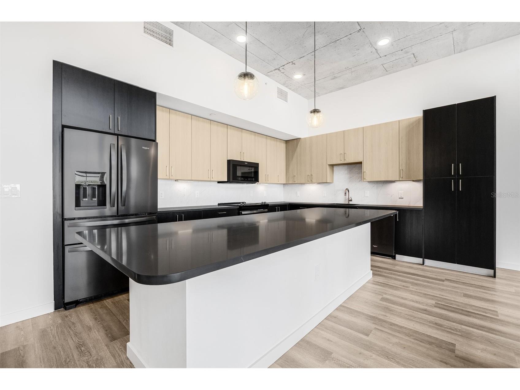 221 Main Street N #PH 1612 Saint Petersburg FL 33716 A4654301 image9