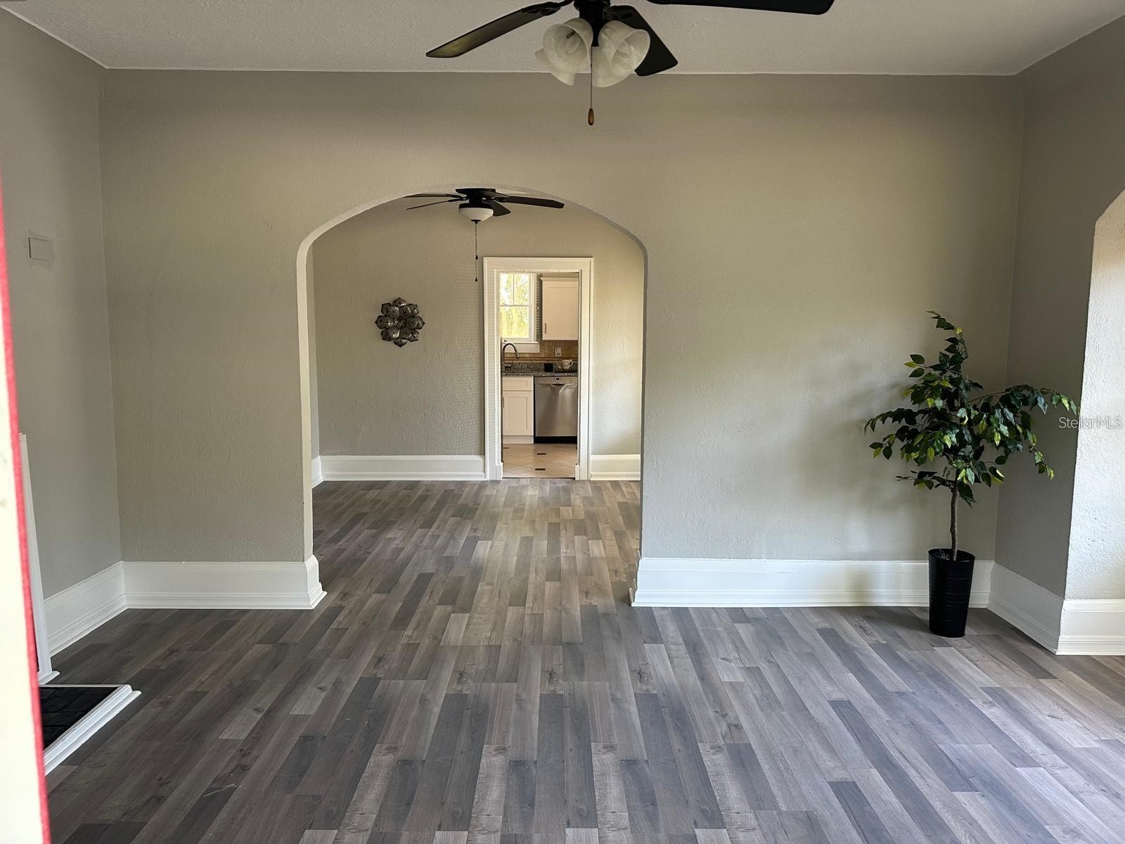 221 N Julia Avenue Deland FL 32720 O6406165 image3