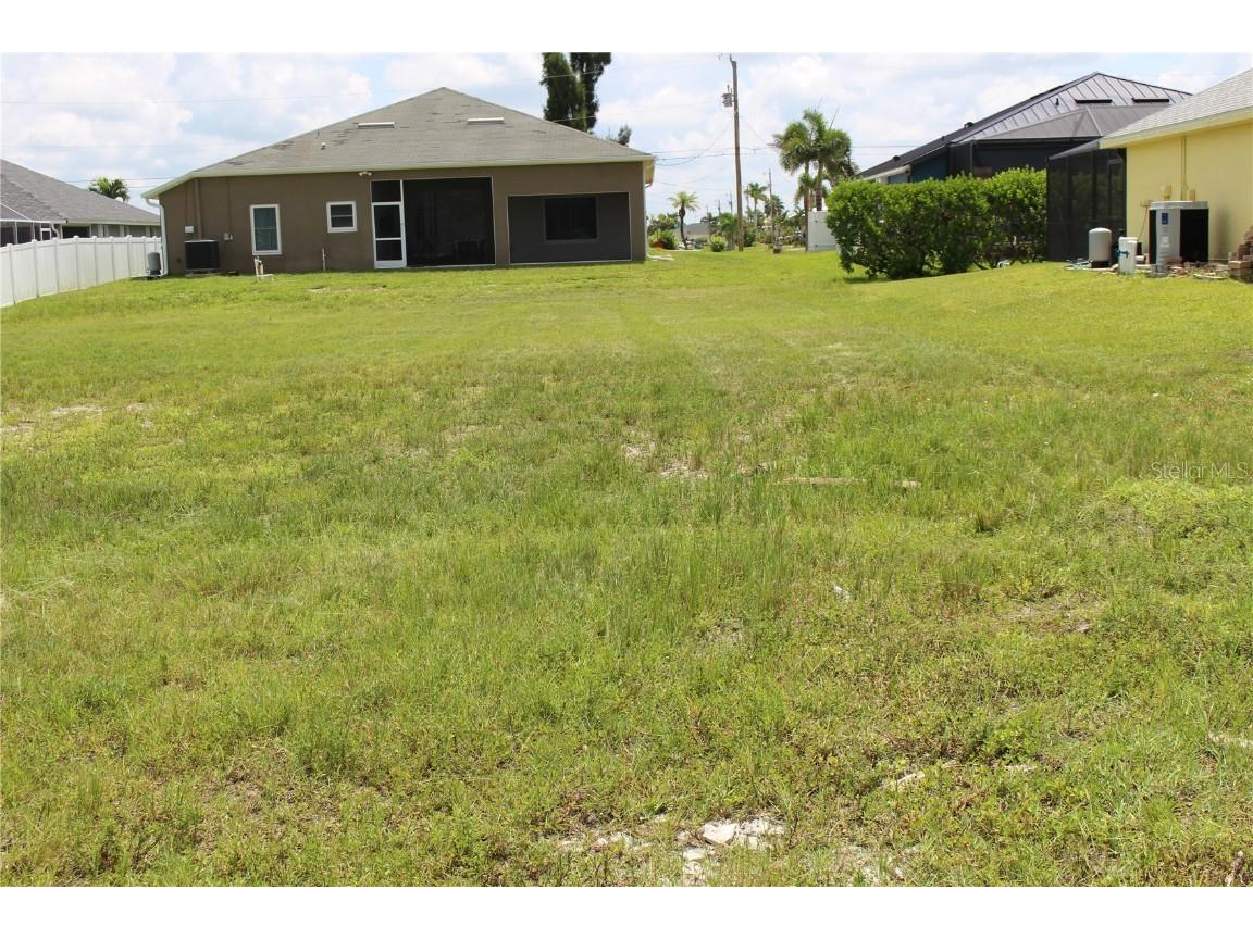 221 NW 35th Place #59 Cape Coral FL 33993 O6132361 image1