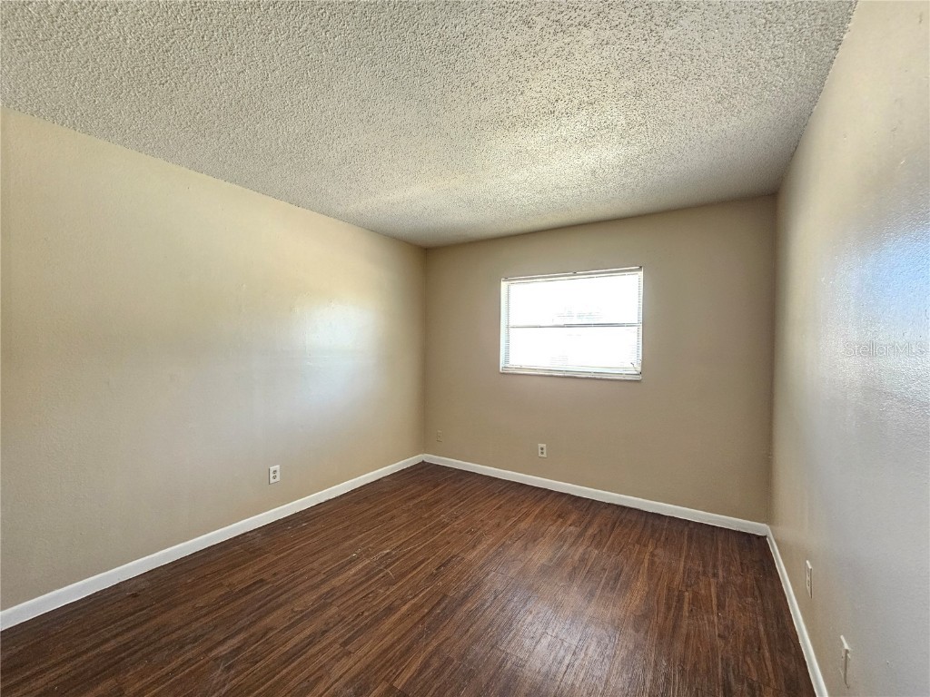 221 NW Jefferson Circle N #20 Saint Petersburg FL 33702 TB8444832 image8