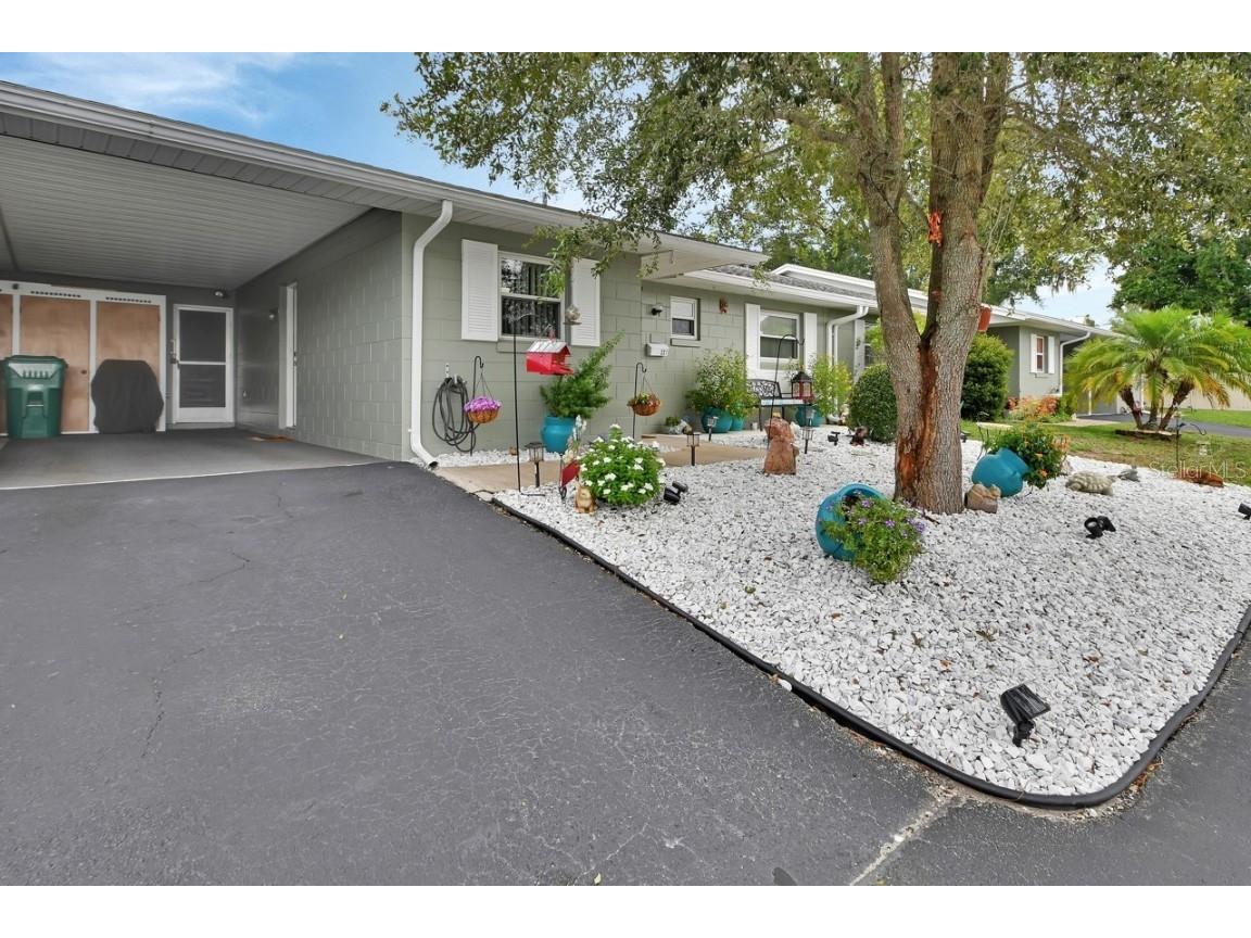 221 Oakleigh Drive #60 Deland FL 32724 V4937841 image1