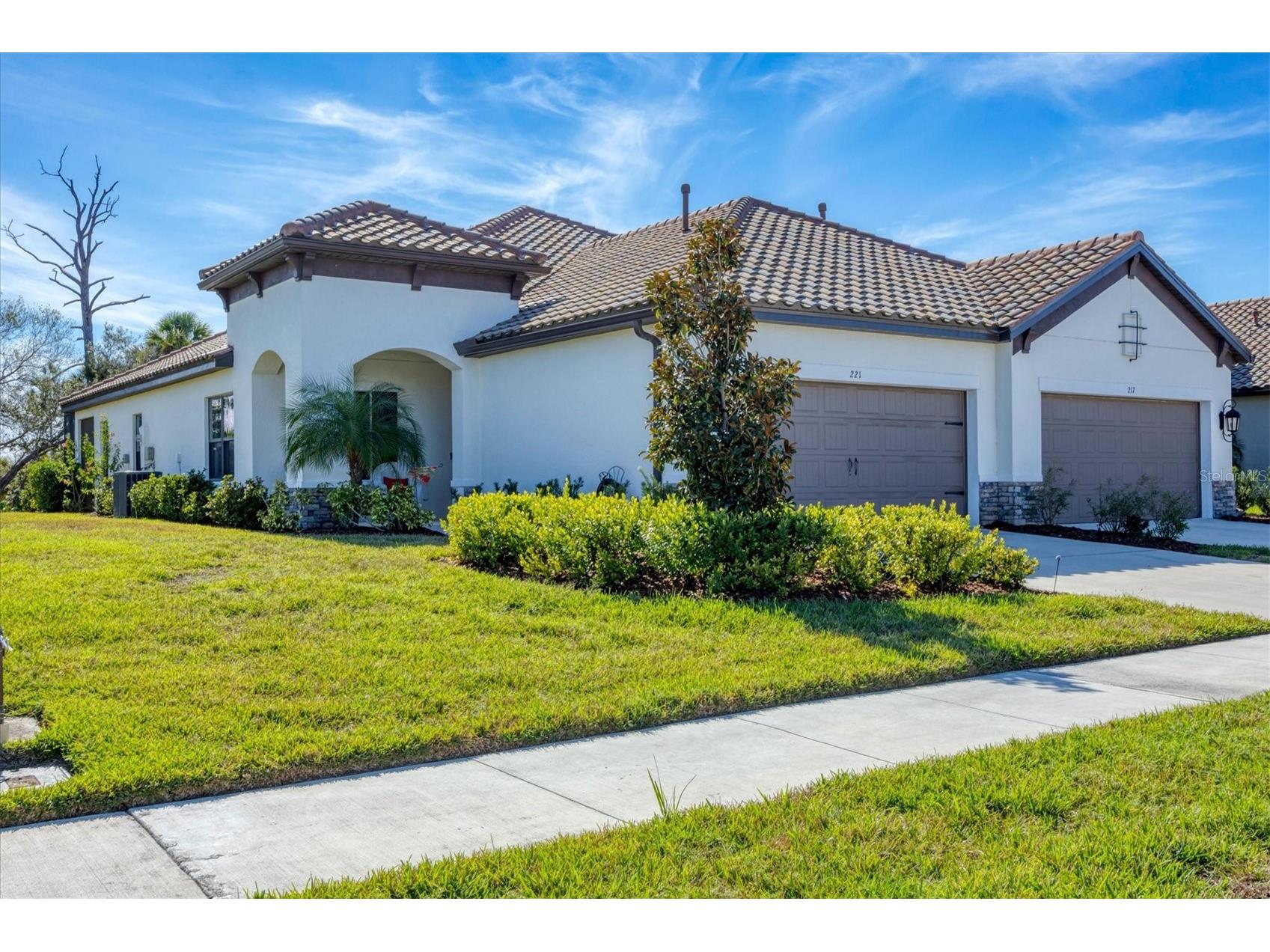 221 Palidoro Circle Nokomis FL 34275 A4676296 image1