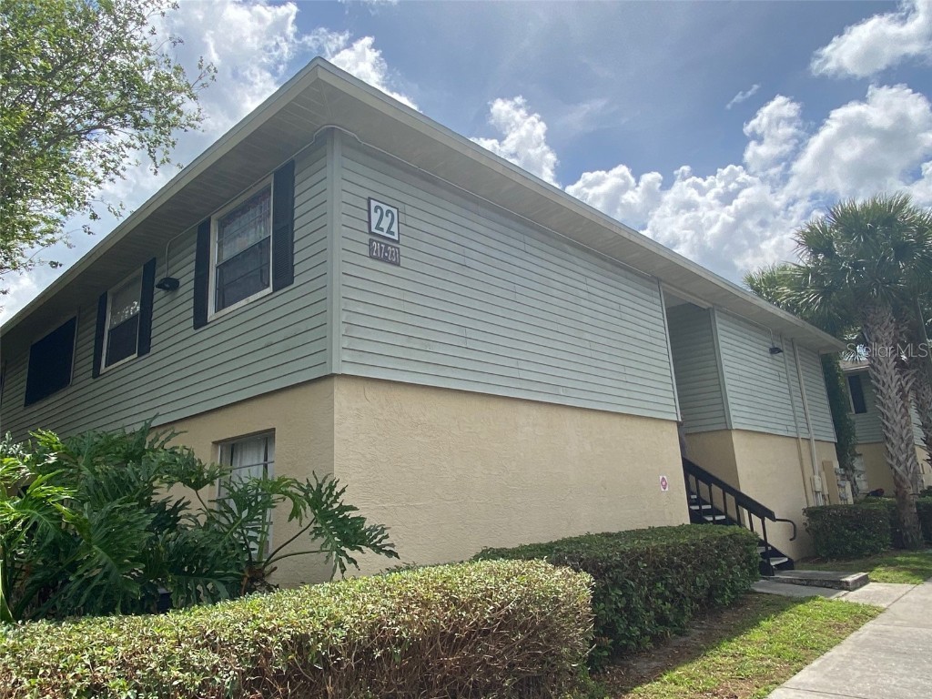 221 Red Maple Place Brandon FL 33510 W7863065 image1